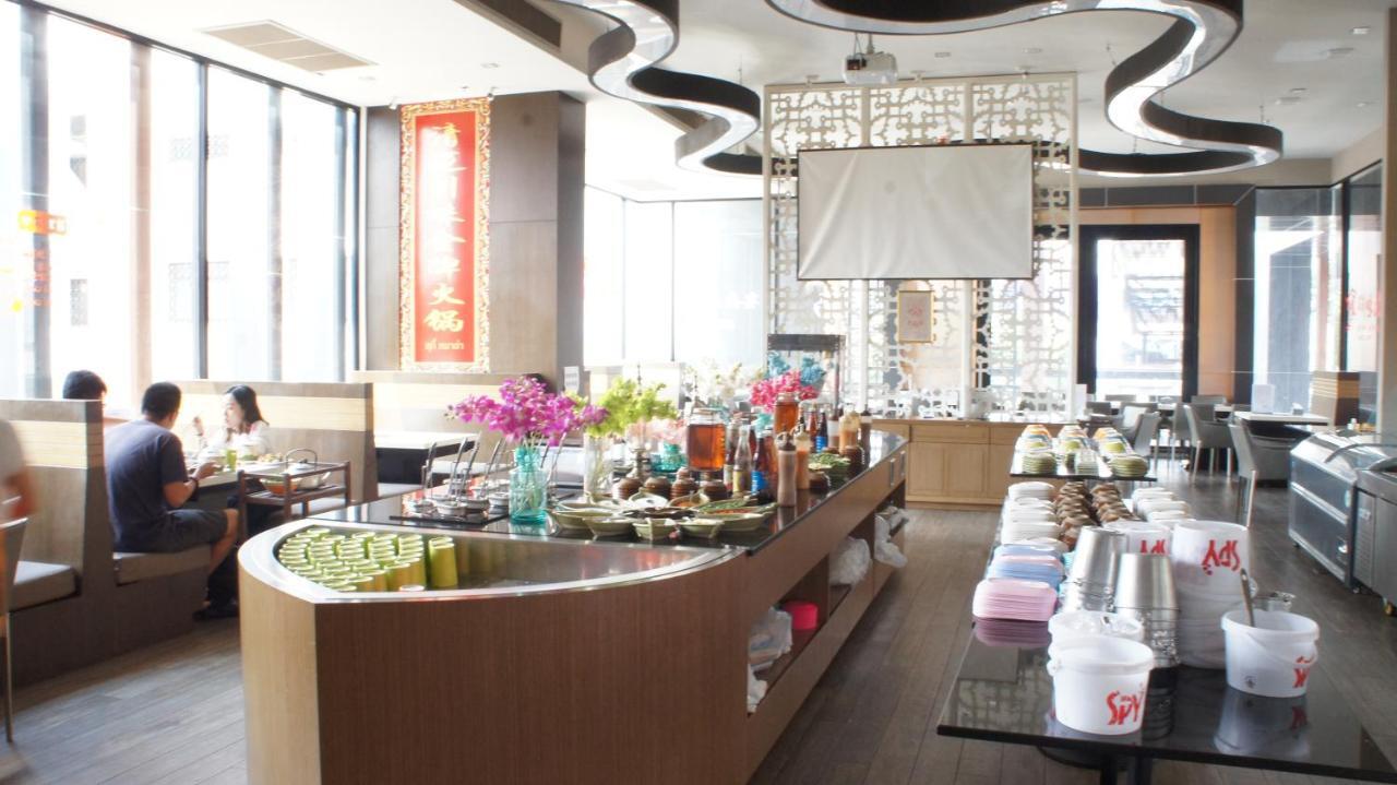 The Astra Chiang Mai 아파트 외부 사진